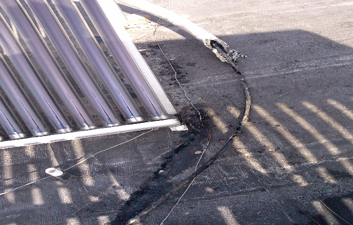 太陽能專用電熱帶起火